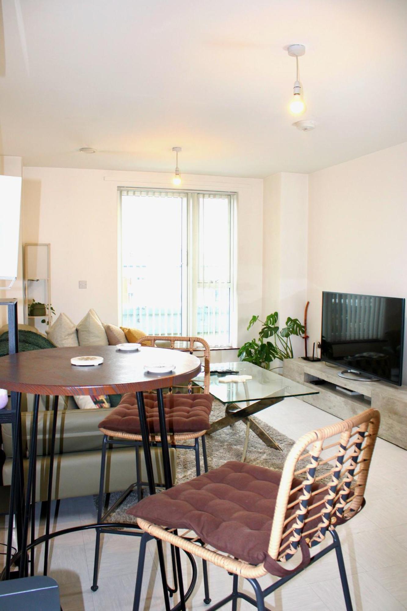 Appartement Brixtons Stylish Cove With Balcony *
