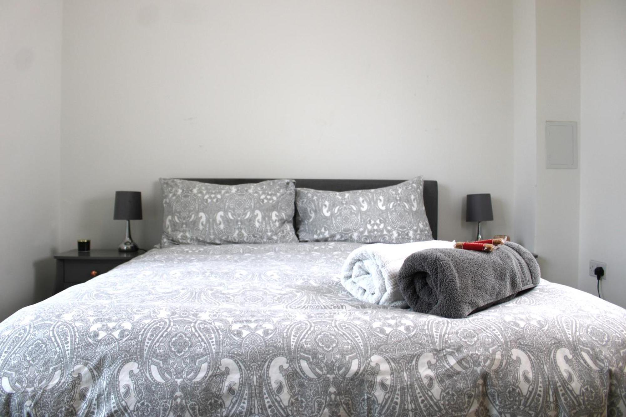 Appartement Brixtons Stylish Cove With Balcony Londen